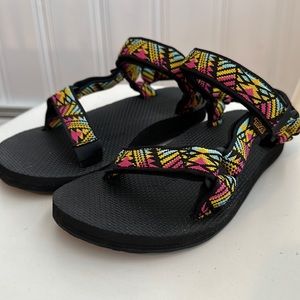 EUC Teva Sandals